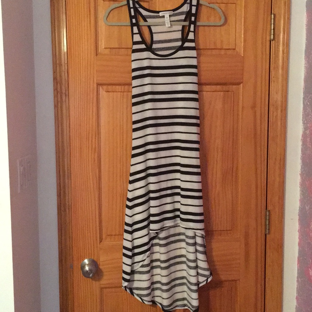 Casual black and white hi-low dress